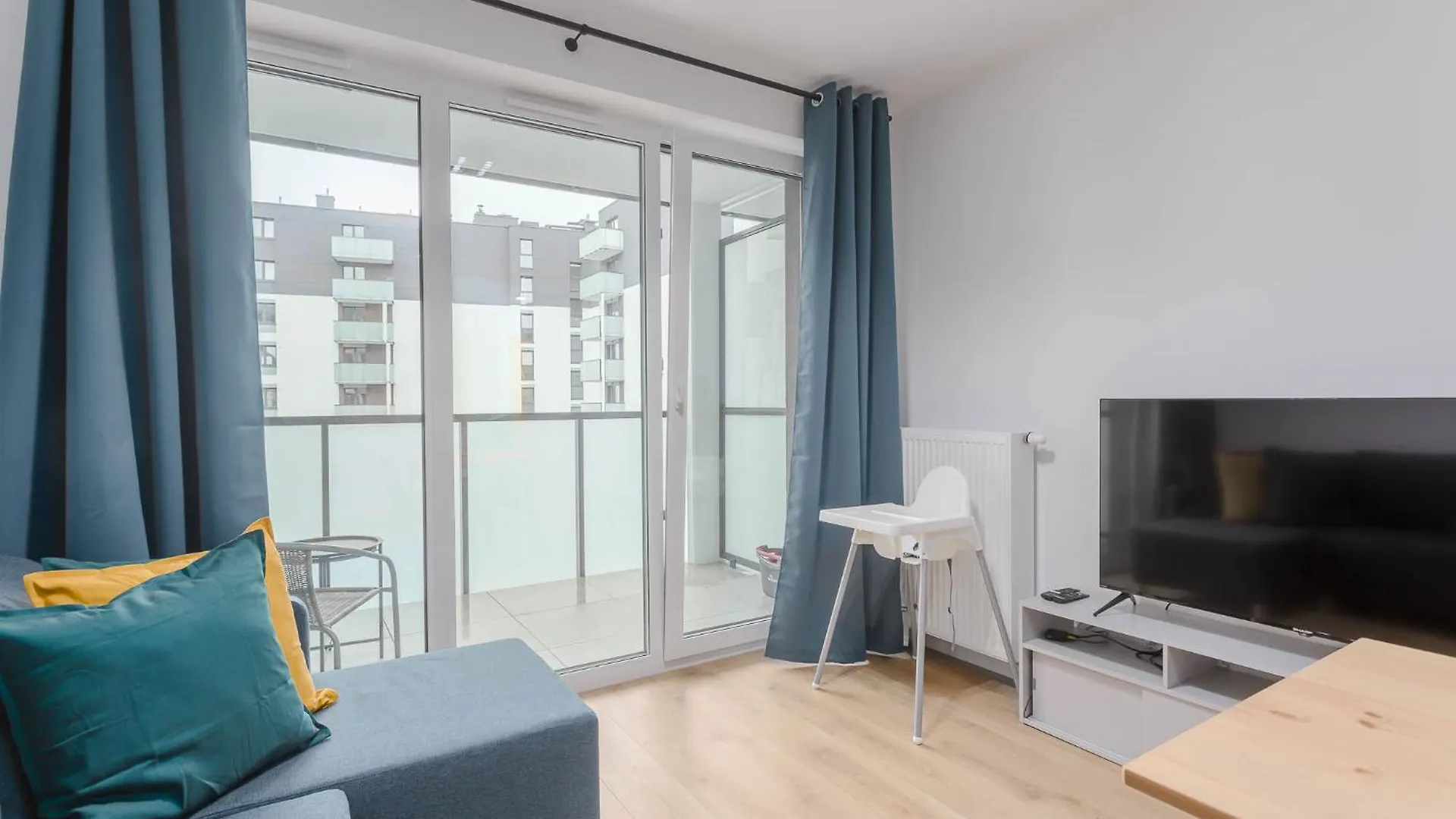 Enjoy! Ursus Apartment Warsaw